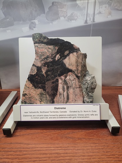 Suffel Sample 30453 from Yellowknife, Northwest Territories, Canada.